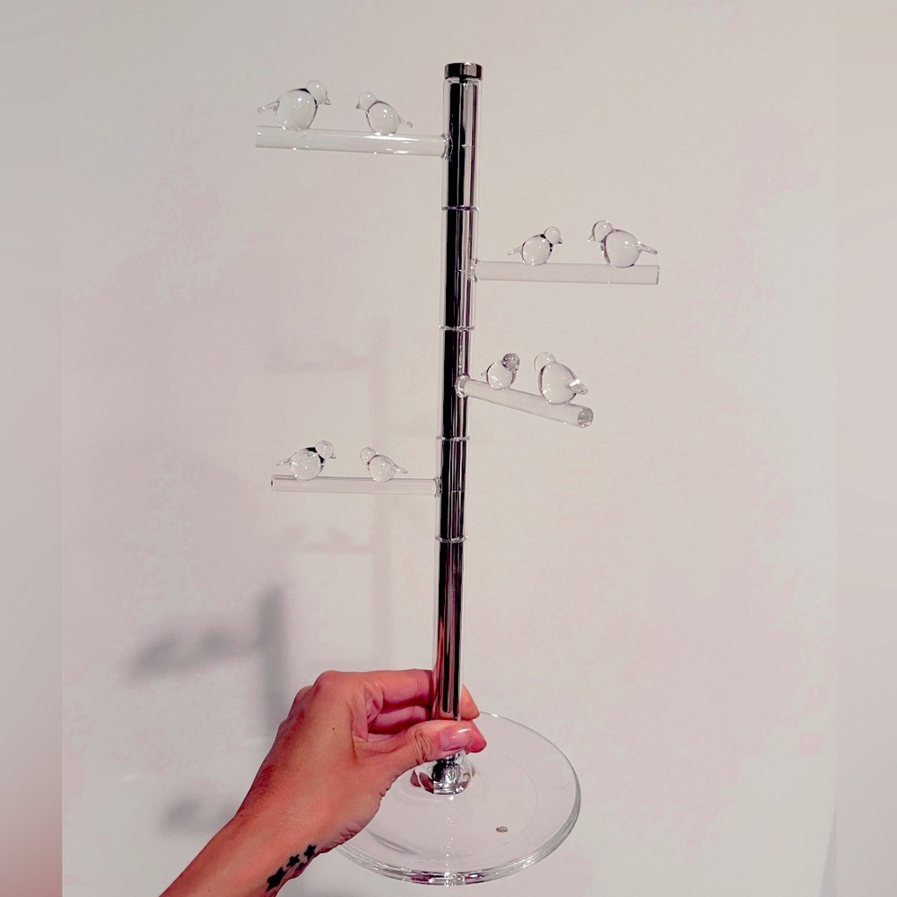 Acrylic necklace stand